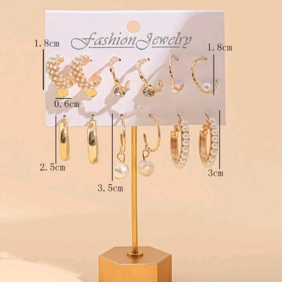 9 pairs Faux Pearl Earring - Picture 2 of 4
